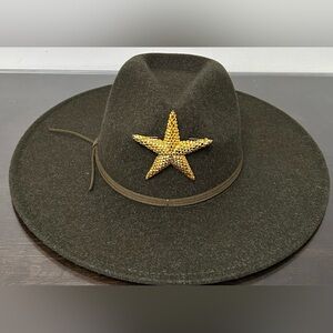 Sonoma Gray Fedora Hat with a Large Starfish or Star of Texas brooch/pendent
